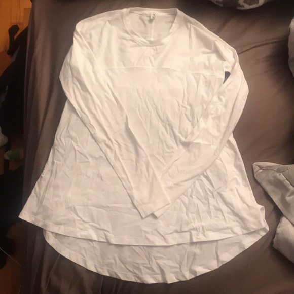 lululemon athletica Tops - Long Sleeve workout Top
